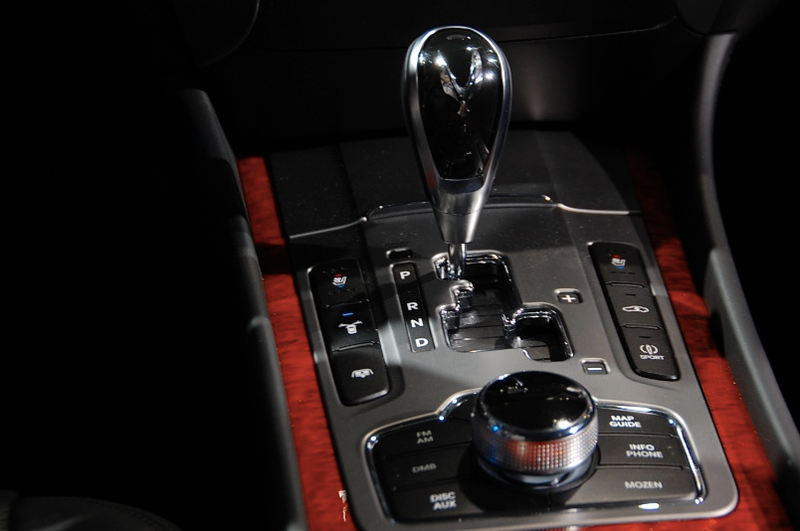 Illustration for article titled Hyundai Equus: A High-Priced Hyundai Not For Us